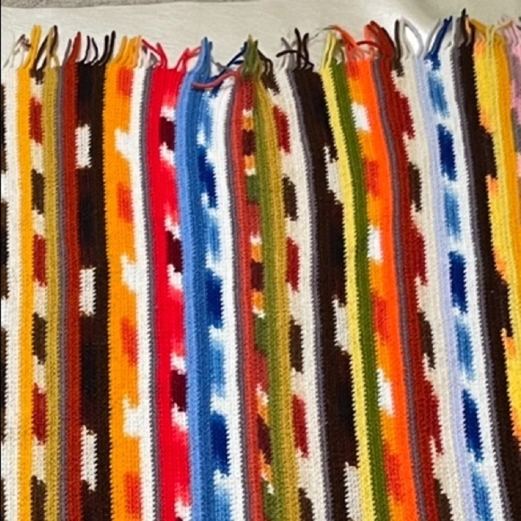 Southwest or rainbow colored knitted throw blanket - Picture 6 of 10